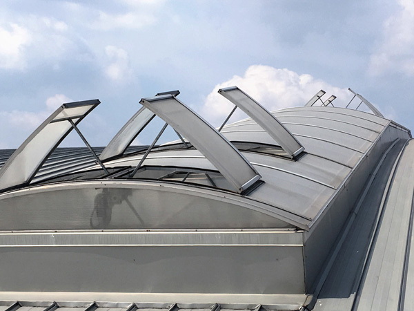 通風排煙天窗